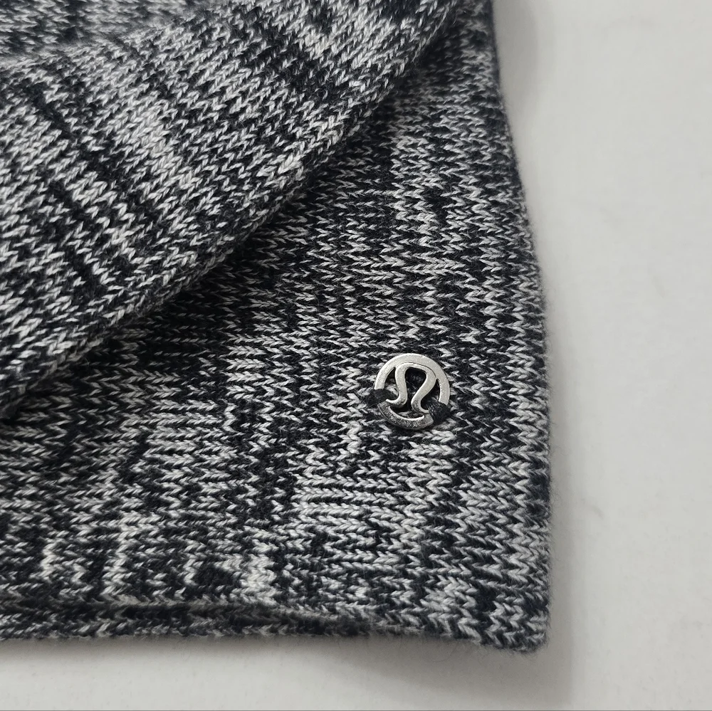 NEW Lululemon Mantra Twist Ear Warmer Heathered Black/ Heathered White